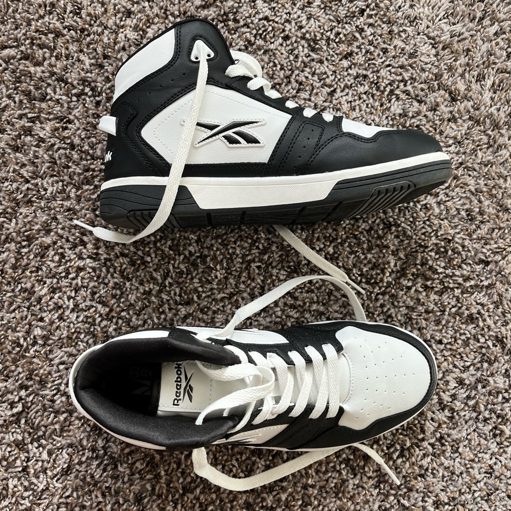 Reebok Sneakers